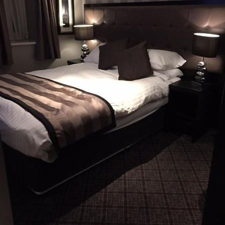 The Angel Hotel Wetherspoon Уитби Екстериор снимка