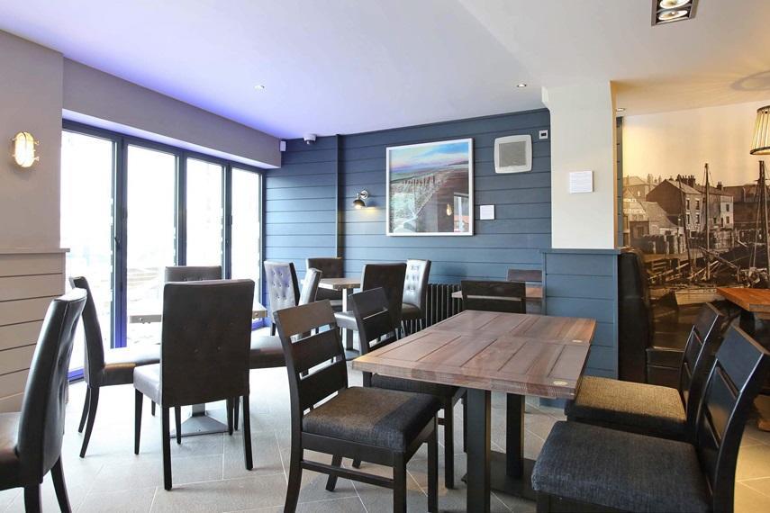 The Angel Hotel Wetherspoon Уитби Екстериор снимка