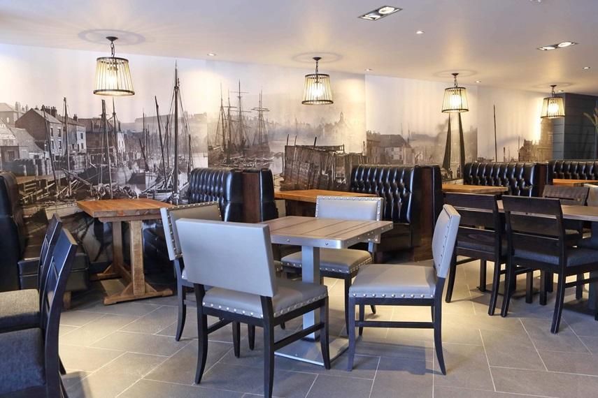 The Angel Hotel Wetherspoon Уитби Екстериор снимка