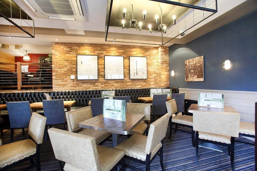 The Angel Hotel Wetherspoon Уитби Екстериор снимка
