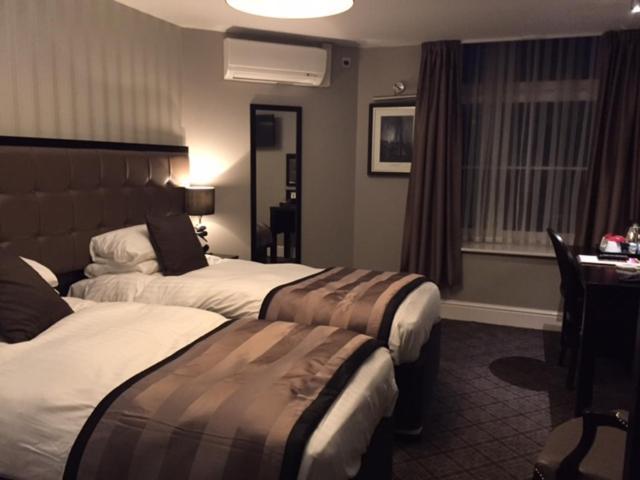 The Angel Hotel Wetherspoon Уитби Екстериор снимка